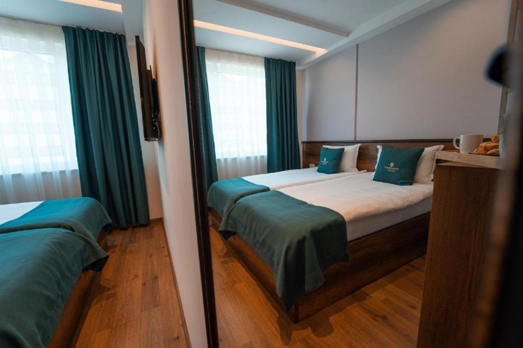 Monarch Hotel Prizren Esterno foto